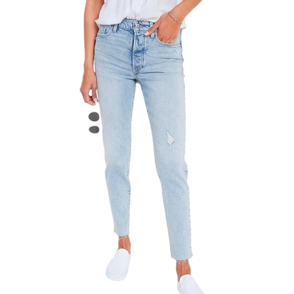 Old Navy O.G. Straight High-Waisted Button-Fly Cut-Off Jeans Raw Hem Light Wash